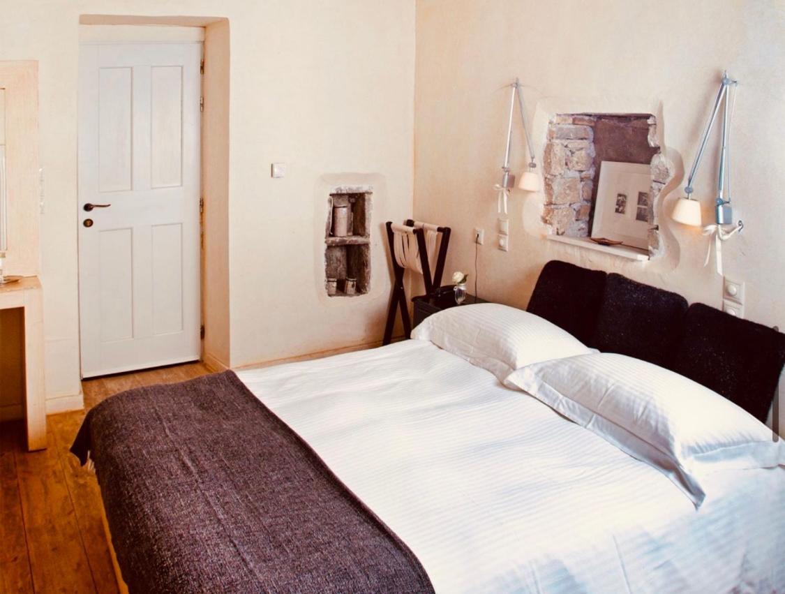 Mikro 1700 & Hotel Papigko