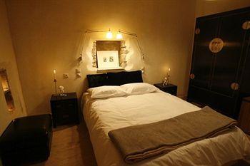 Hotel Mikro 1700 &