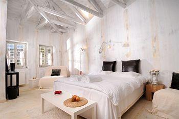 Hotel Mikro 1700 & Papigko