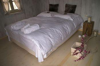 Hotel Mikro 1700 & 3*